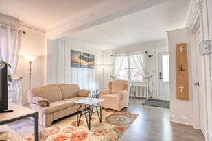 1849 De La Bastille Rue in Québec, QC - Building Photo