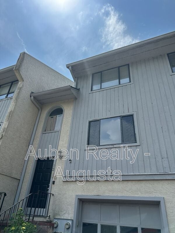 property at 1205 Mersac Ct