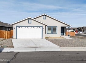 2516 Ladera Dr in Fallon, NV - Building Photo