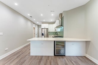 4937 N Albany Ave in Chicago, IL - Building Photo - Building Photo