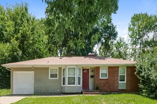 5903 Fairlane Dr in Kansas City, MO - Building Photo