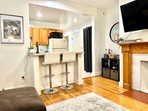 21 Westbourne Terrace in Brookline, MA - Foto de edificio - Building Photo