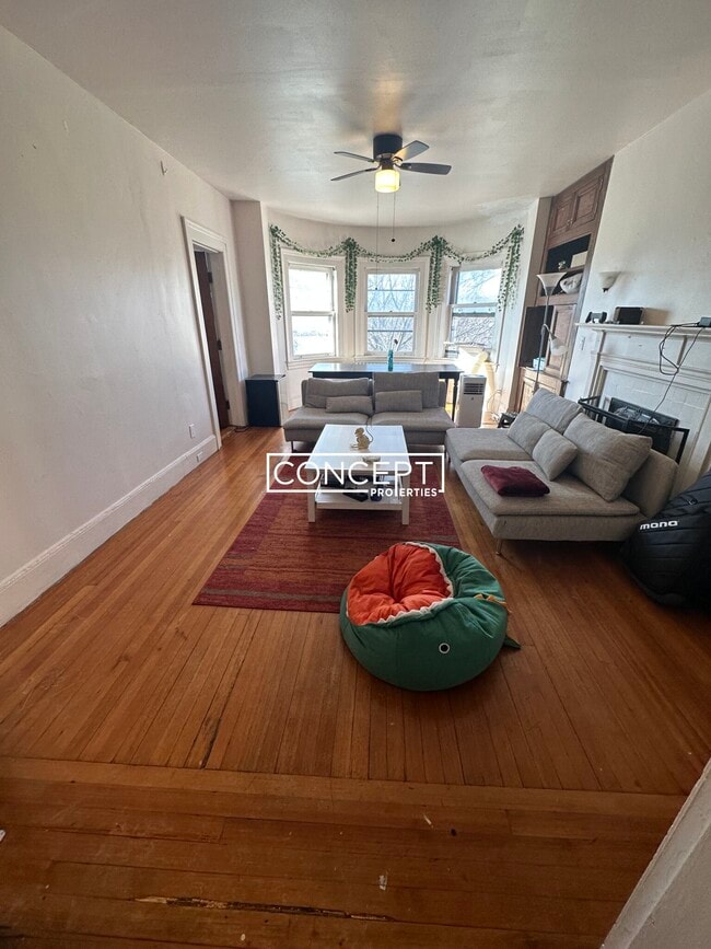 52 Fenway in Boston, MA - Foto de edificio - Building Photo