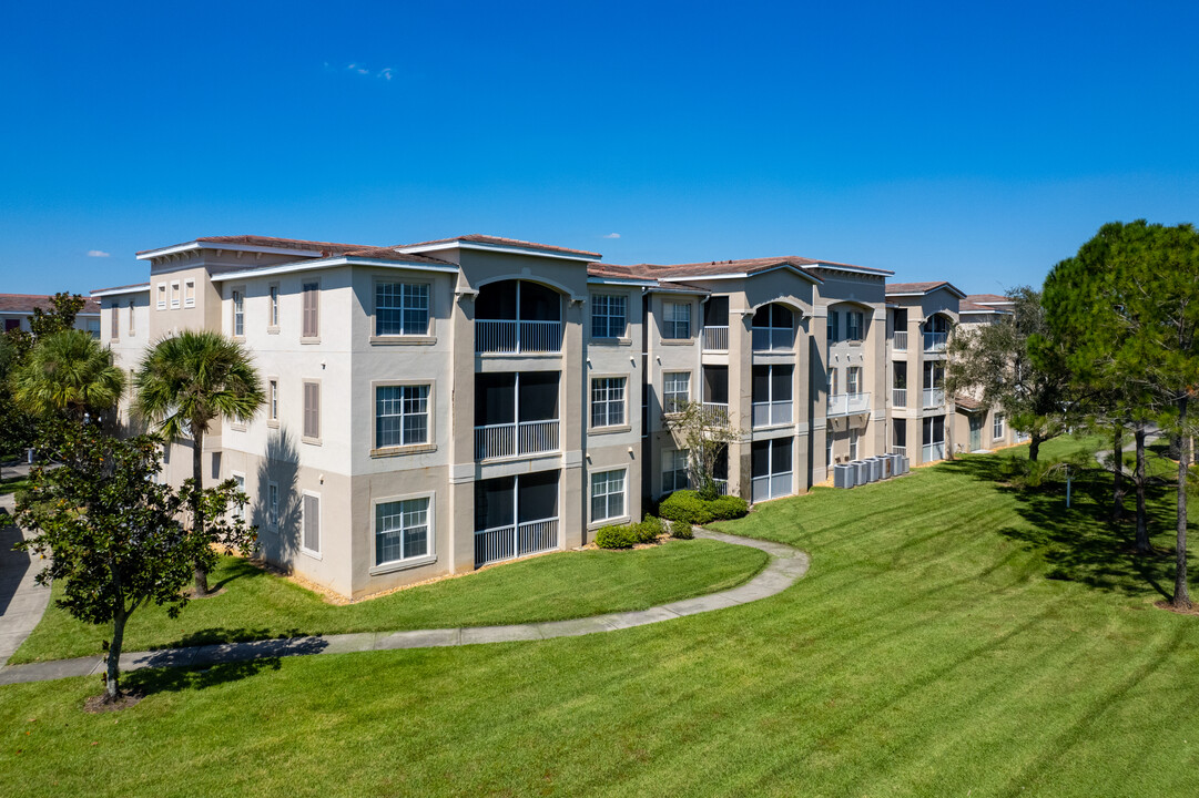 Flora Ridge Condominiums in Kissimmee, FL - Foto de edificio