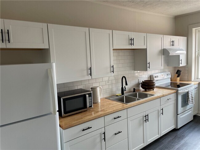 74 Richmond St in Rochester, NY - Building Photo - Building Photo