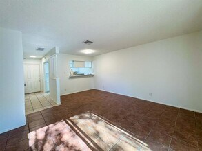 5810 Sweeney Cir in Austin, TX - Building Photo - Building Photo