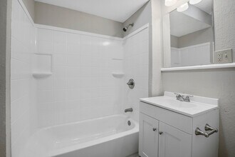 509 E Heron St in Denison, TX - Building Photo - Building Photo