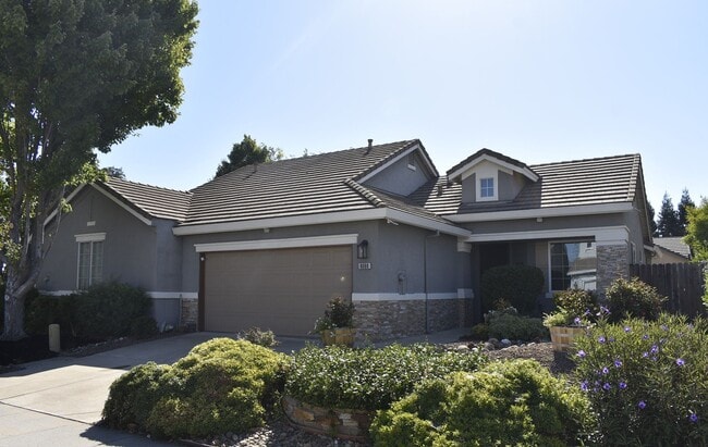 8088 Ryan Taylor Way in Roseville, CA - Building Photo - Building Photo