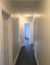6 Wise St, Unit 3 in Boston, MA - Foto de edificio - Building Photo