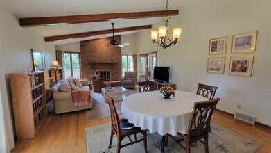 1041 Carousel Ln in Hendersonville, NC - Building Photo - Building Photo