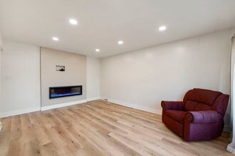 5146 Michigan Ave in Schiller Park, IL - Building Photo - Building Photo