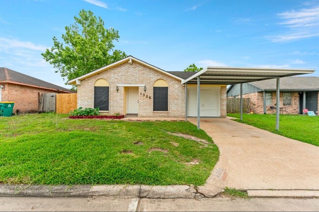 1326 Kappa St in Pasadena, TX - Building Photo - Building Photo