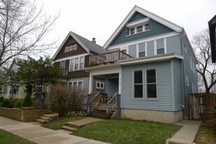 3126 N Fratney St in Milwaukee, WI - Building Photo