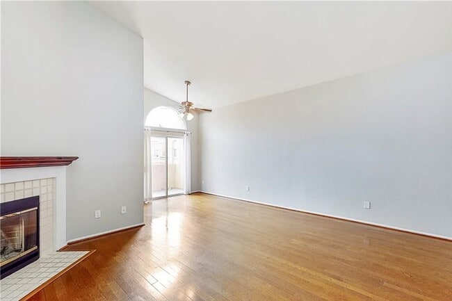 25120 Steinbeck Ave in Stevenson Ranch, CA - Building Photo - Building Photo