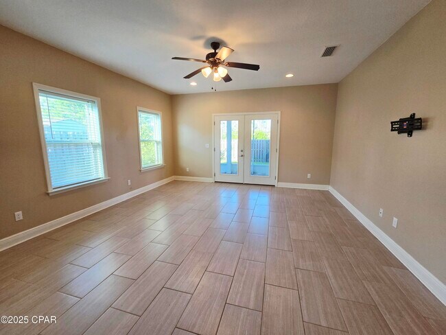 138 Kaelyn Ln in Port St. Joe, FL - Building Photo - Building Photo