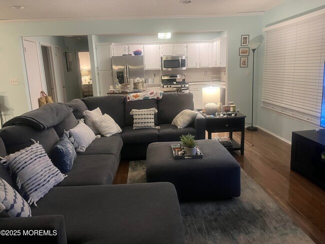 property at 182 Tulip Ln