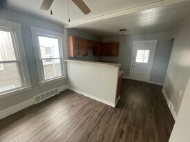 800 E 157th St in Cleveland, OH - Building Photo