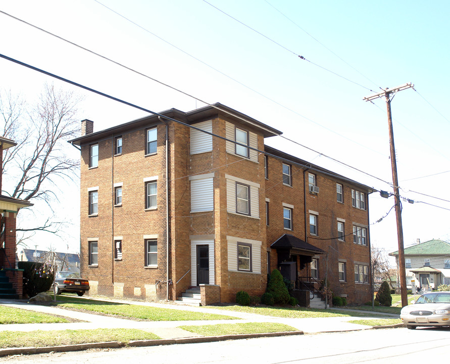 324 Moody Ave in New Castle, PA - Building Photo