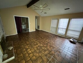 114 Avant Garde Dr in Victoria, TX - Foto de edificio - Building Photo