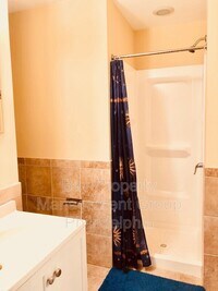 2324 N Park Ave photo'