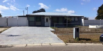 6014 Southern Comfort Blvd in Tampa, FL - Building Photo