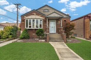 5446 S Oak Park Ave in Chicago, IL - Building Photo