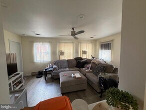 7608 Heritage Dr in Annandale, VA - Building Photo - Building Photo