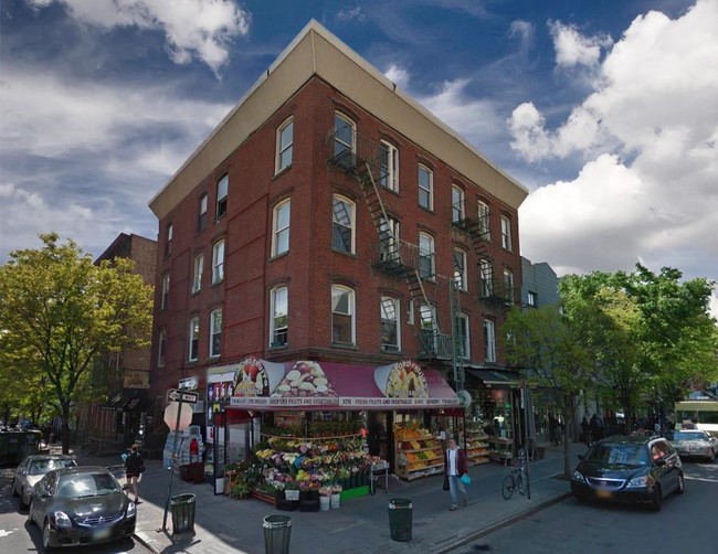 167-169 Bedford Ave in Brooklyn, NY - Building Photo - Building Photo