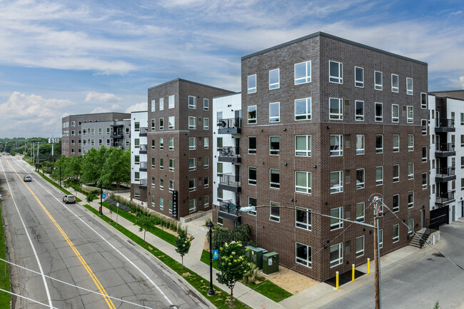 The Arrow Apartments - Student Housing in Minneapolis, MN - Foto de edificio - Building Photo