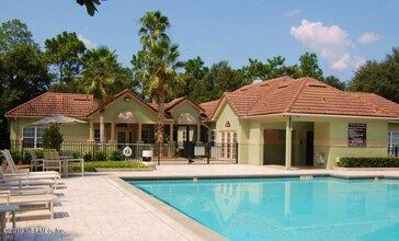 7701 Timberlin Park Blvd in Jacksonville, FL - Building Photo - Building Photo