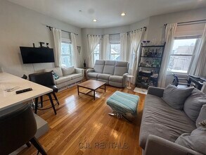 9 Harding St in Cambridge, MA - Building Photo - Building Photo