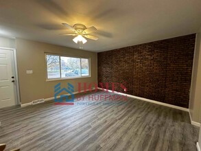 1418 Crabapple Cir in Evansville, IN - Building Photo - Building Photo