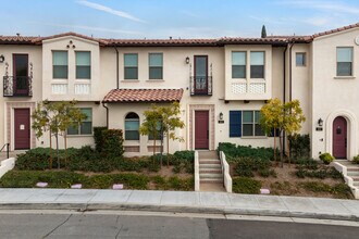 Las Colinas in Walnut, CA - Building Photo - Building Photo