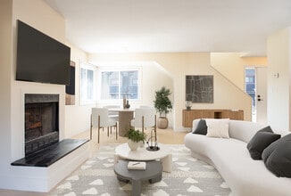 Montoya in Branford, CT - Foto de edificio - Building Photo