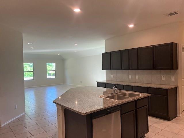 1305 Meadow Creek Ct in Princeton, TX - Building Photo