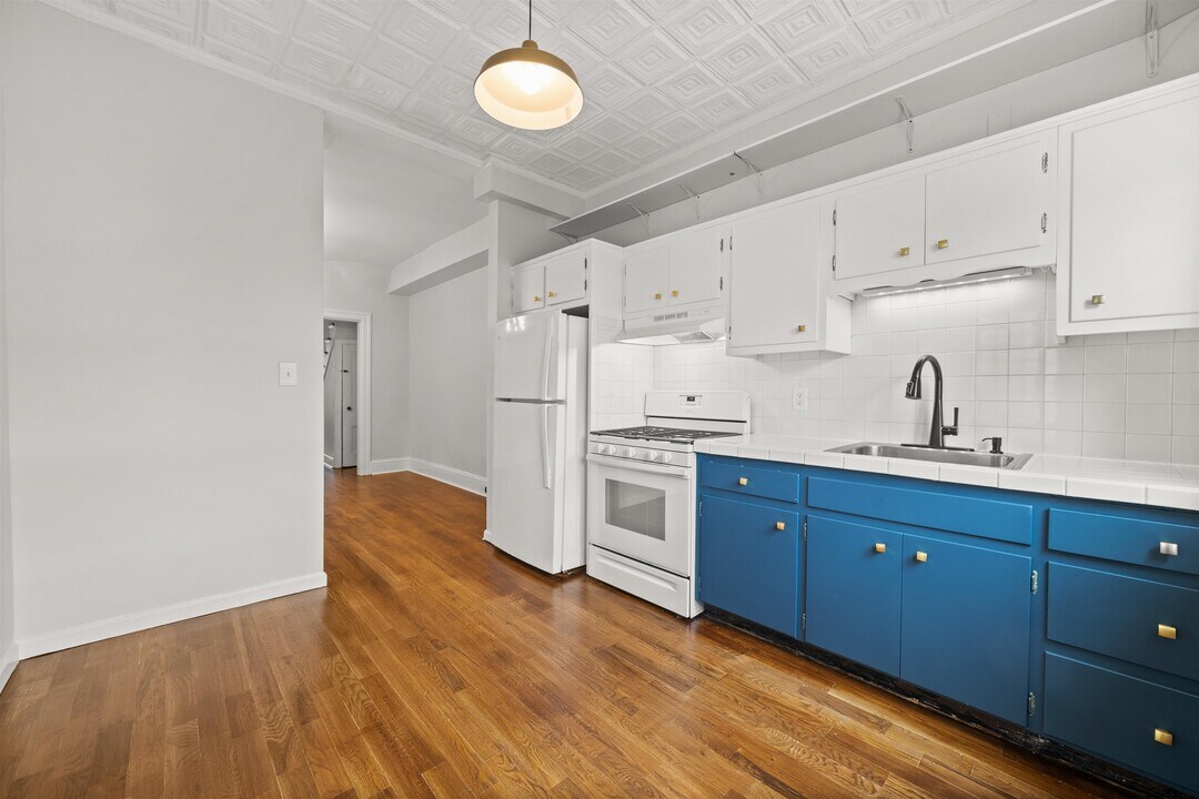 309 Summit Ave in Jersey City, NJ - Building Photo