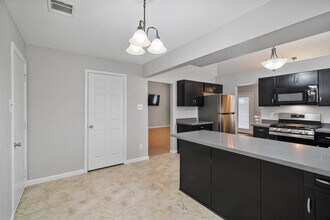 3318 Golden Willow Dr in Kingwood, TX - Foto de edificio - Building Photo