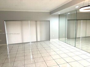 11826 SW 99th St in Miami, FL - Building Photo - Building Photo