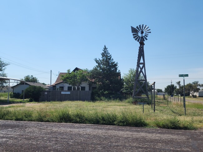 207 I-40 in Wildorado, TX - Building Photo - Building Photo