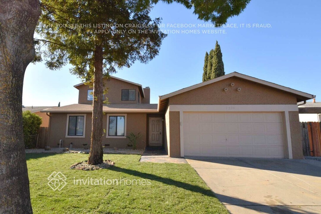 2310 Dover Way in Pittsburg, CA - Building Photo