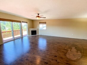 5627 Seeger Ln SE in Salem, OR - Building Photo - Building Photo