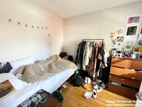 1572 Tremont St, Unit 3 in Boston, MA - Building Photo - Building Photo