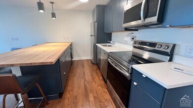 223 Allen St in Hudson, NY - Building Photo - Building Photo