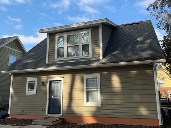 1215 NW 7th Ave in Gainesville, FL - Building Photo - Building Photo