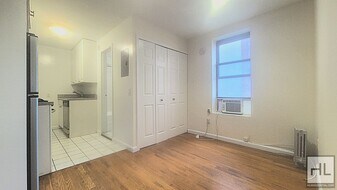 EAST 80 STREET, Unit 25 in New York, NY - Building Photo