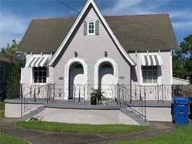 5105 Baccich St in New Orleans, LA - Building Photo