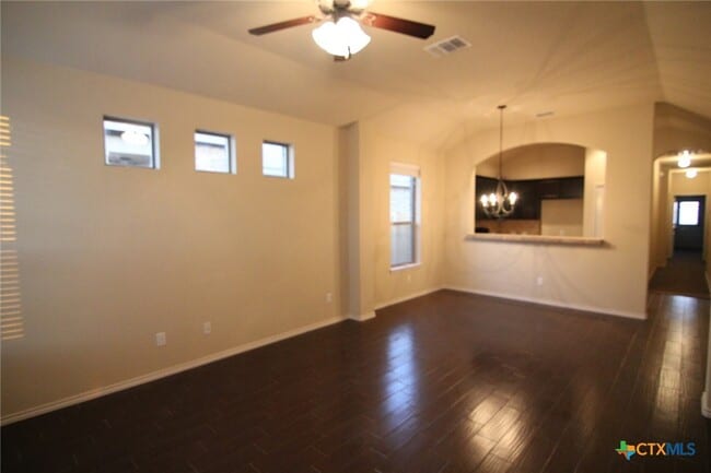 534 Creekside Cir in New Braunfels, TX - Building Photo - Building Photo