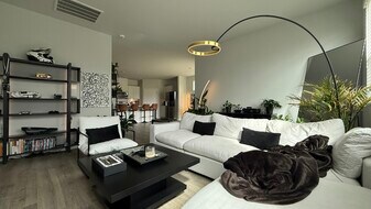 2042 Live Oak Dr in White House, TN - Building Photo