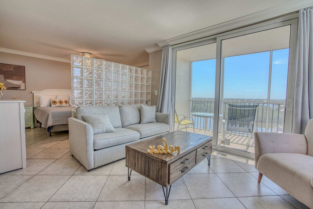 27954 Hickory Blvd in Bonita Springs, FL - Building Photo