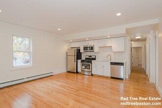 4 School St, Unit 1 in Boston, MA - Building Photo - Building Photo